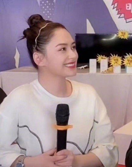 周明星网红直播视频,揭秘幕后故事与粉丝互动瞬间
