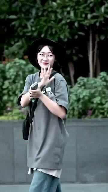 成都有个明星网红,闪耀都市的璀璨星辉”