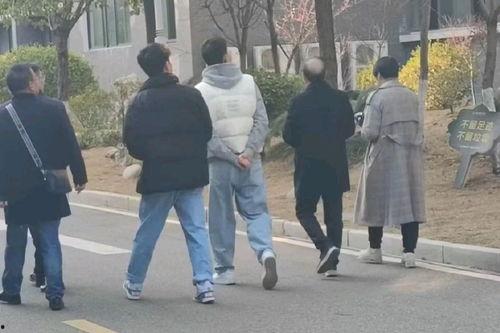 网曝吃瓜热门事件,吃瓜群众热议，真相究竟如何？
