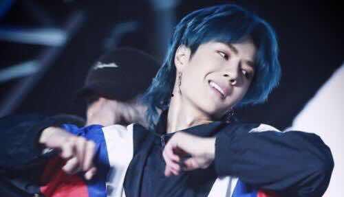 明星网红合唱好听的歌,网红明星同台献声，经典旋律再现魅力瞬间