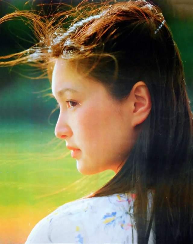 殷氏女明星网红,网红之路的璀璨星光”