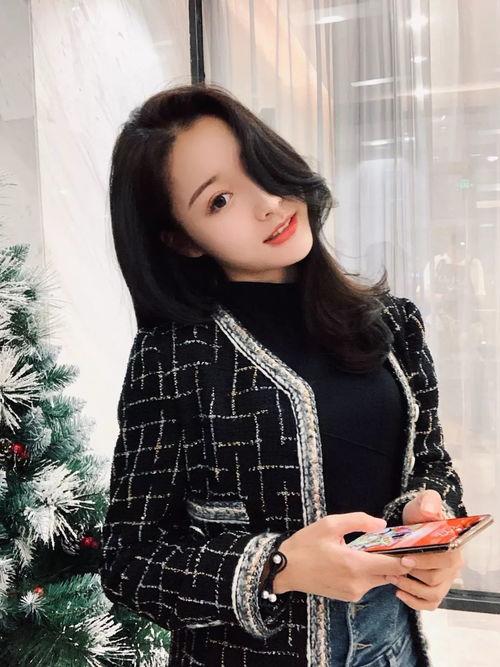 明星网红小羽简介,网红明星的璀璨人生