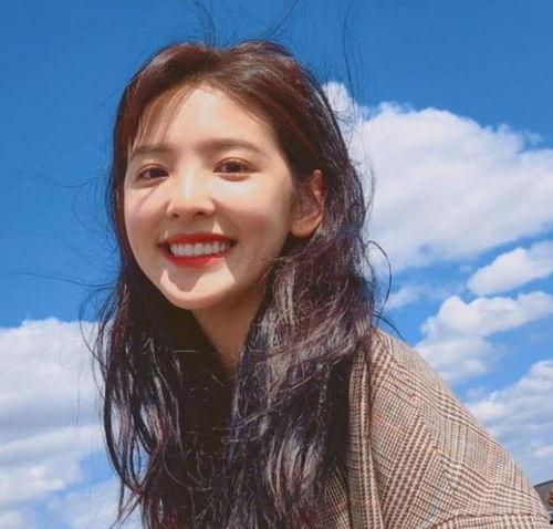 明星网红小羽简介,网红明星的璀璨人生